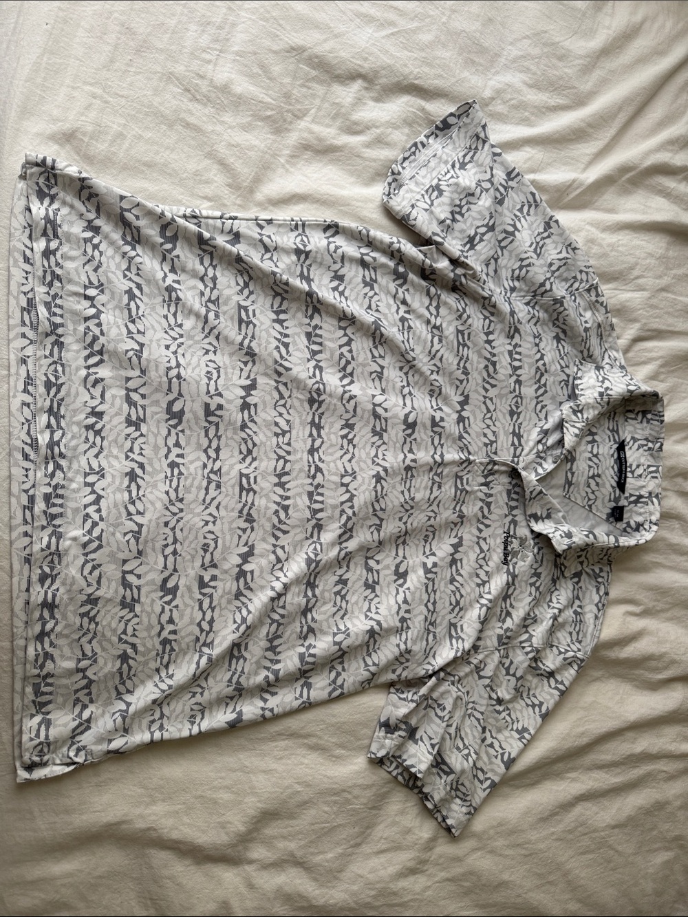 Men's Short-Sleeve Printed Polo Shirt - Gray horizontal stripe and Leaf Pattern